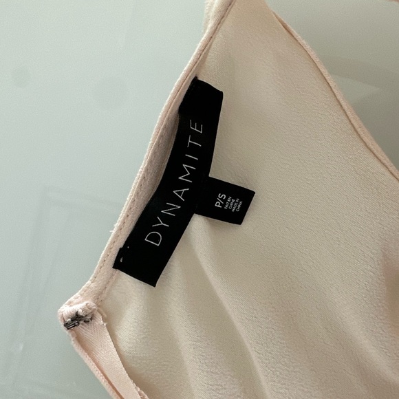 Dynamite Cream Flowy Cold Shoulder Dress S - Picture 2 of 4